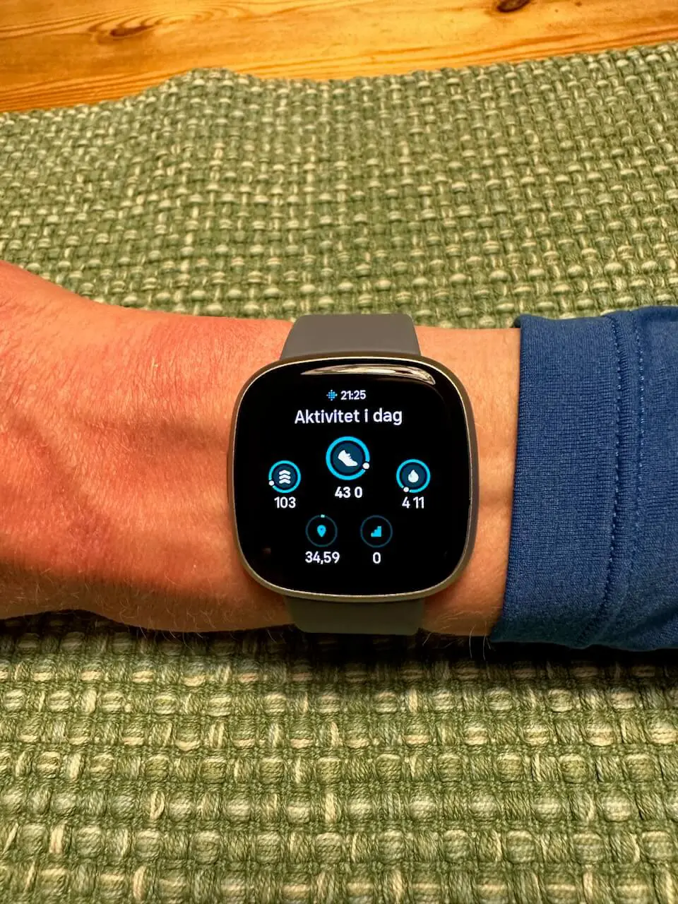 Fitbit Versa 4