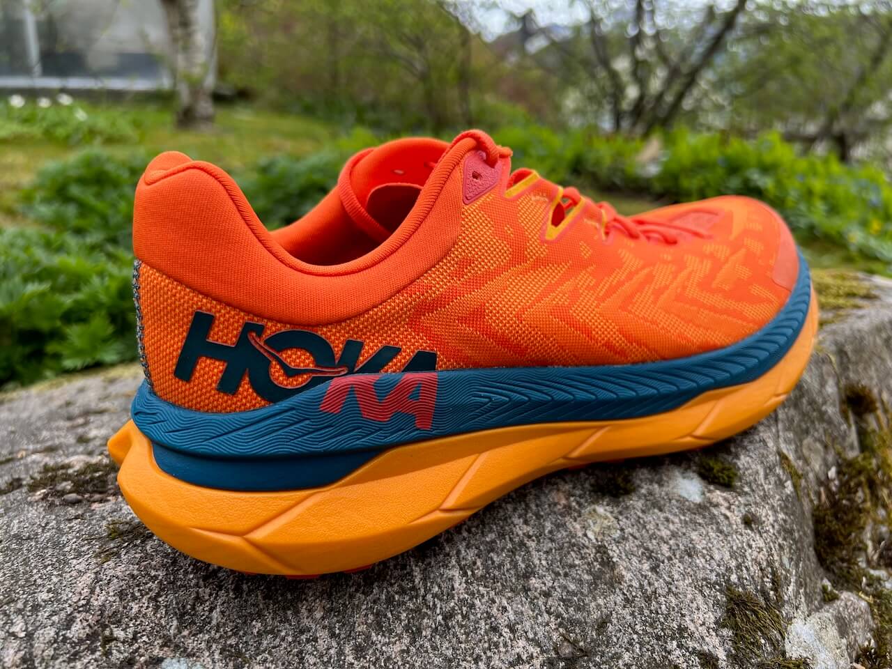 Hoka Tecton X