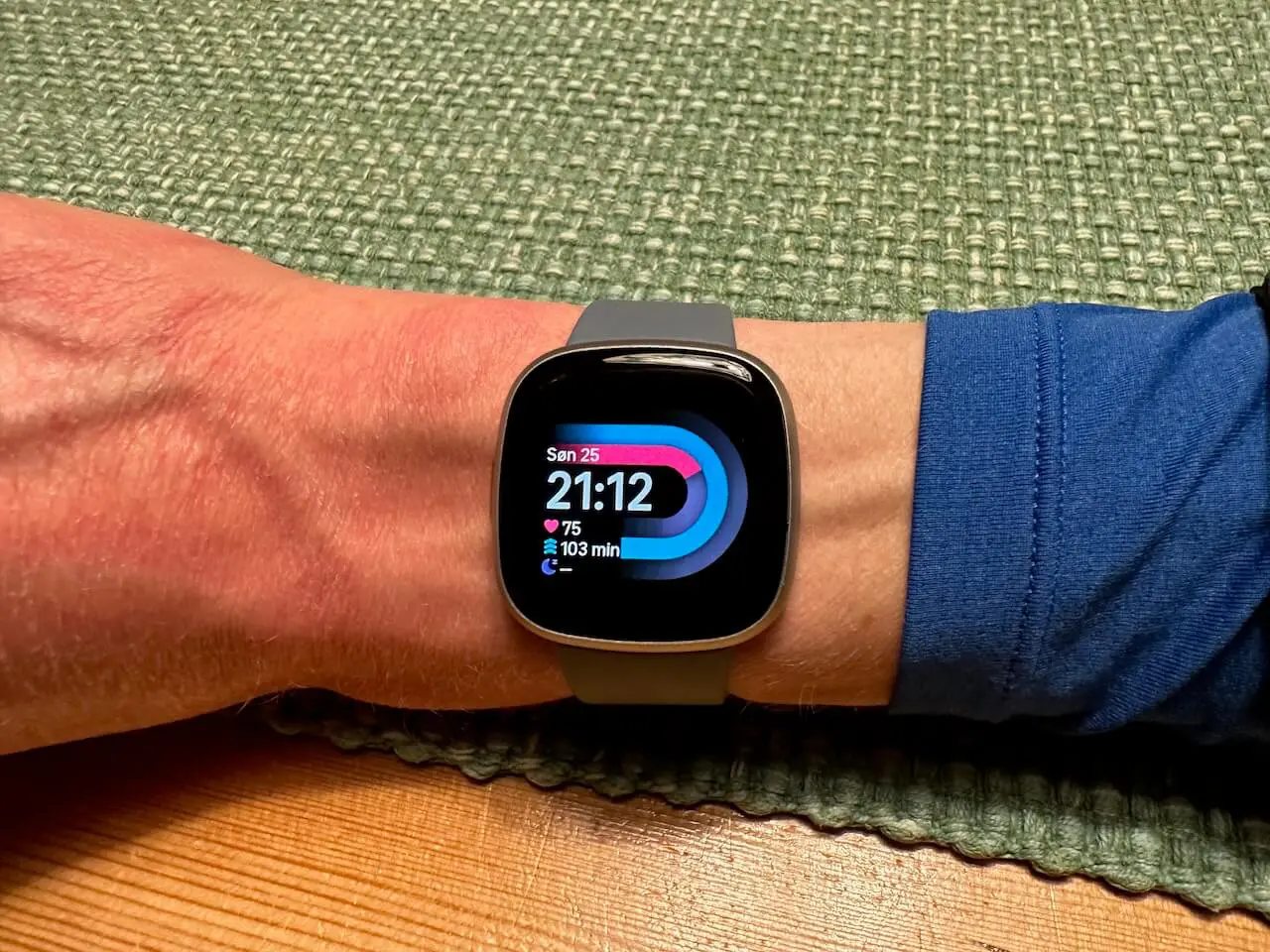 Fitbit Versa 4