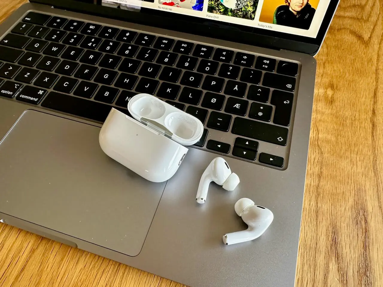 Apple AirPods Pro 2