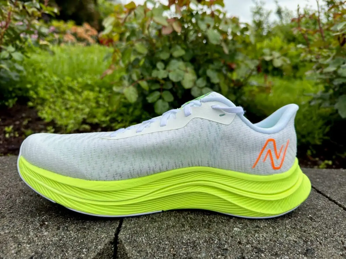 New Balance FuelCell Propel V4