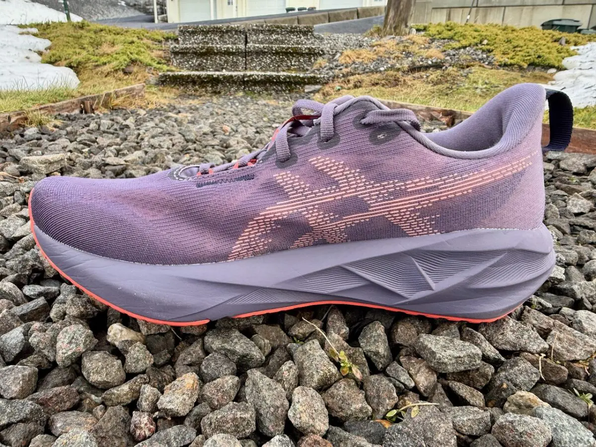 ASICS Novablast 5