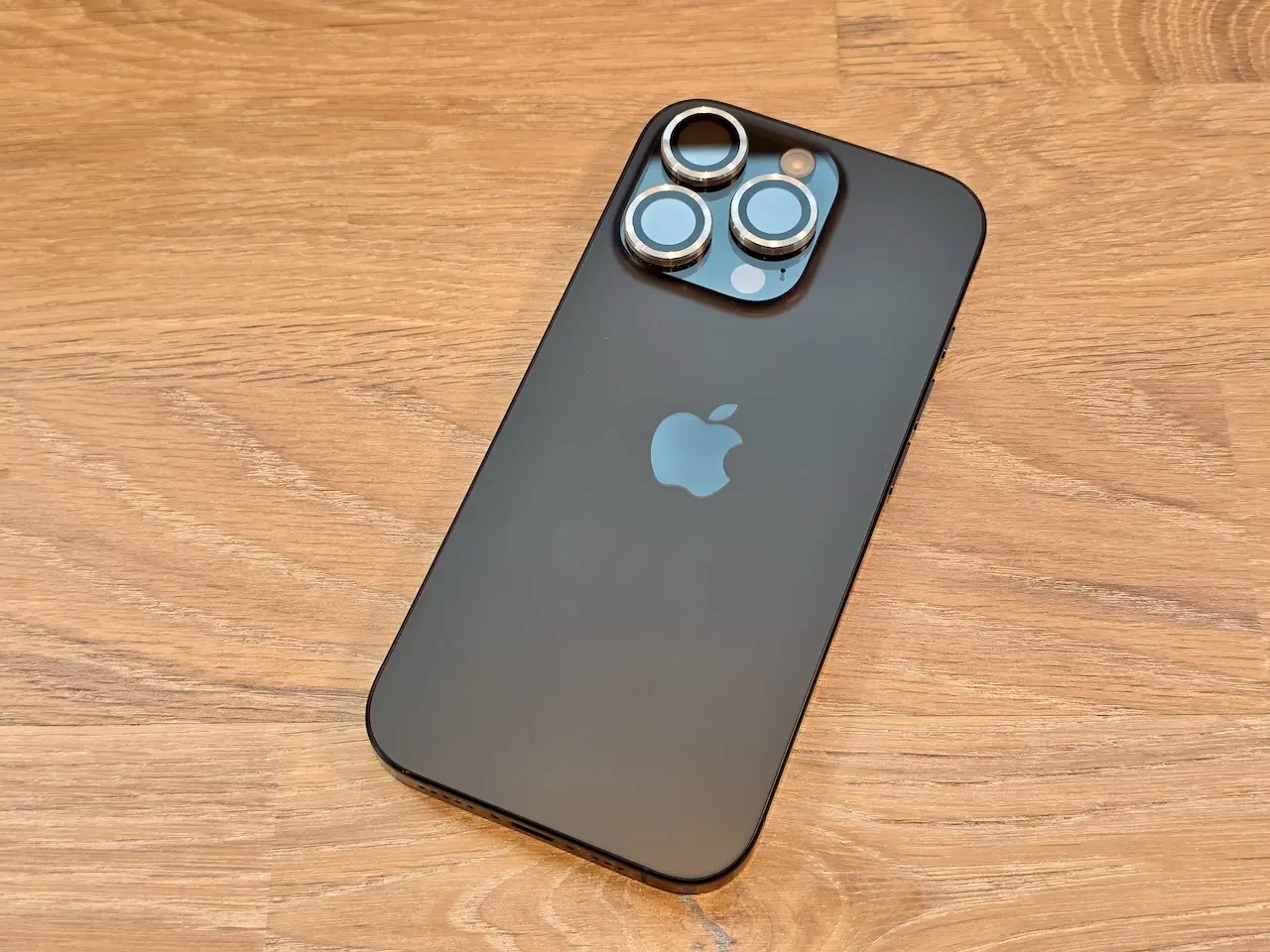 Apple iPhone 16 Pro