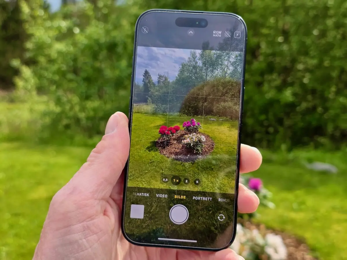 Apple iPhone 16 Pro